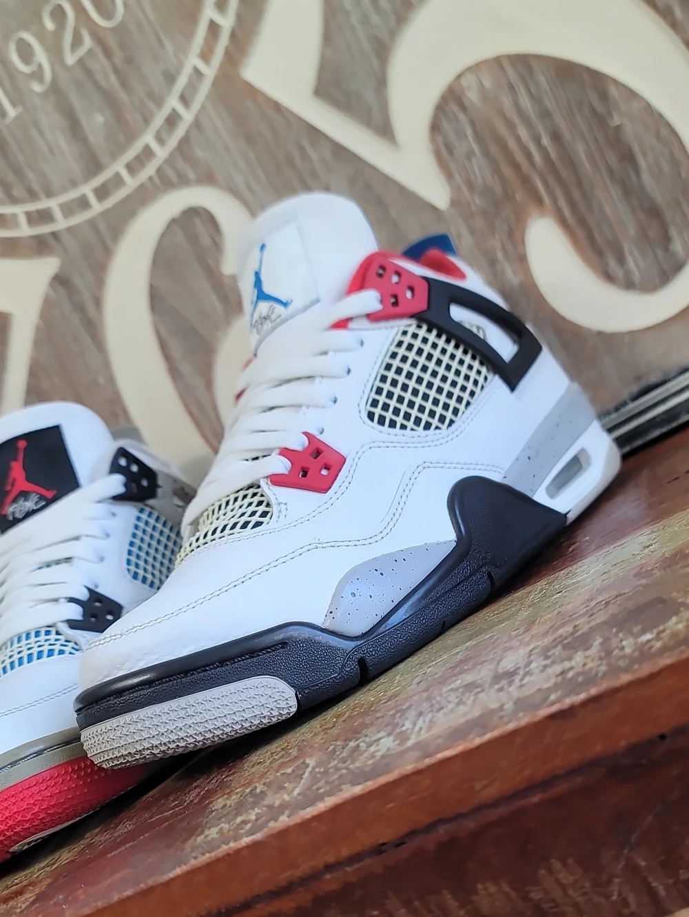 Nike Air Jordan 4 SE 'What The 4' 30th Anniversary Wmns 8.5 Good Condition.